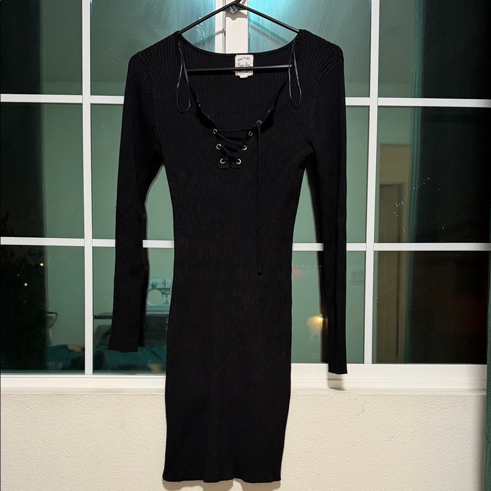 Hippie Rose Black Lace-Up Long Sleeve Dress